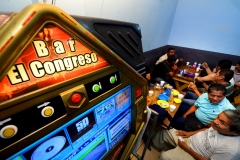 En-el-congreso-bar-hay-musica-de-Rockola-y-los-mariachis-pasan-de-vez-en-cuando