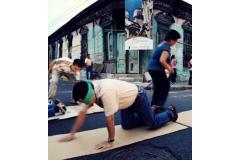 La Casa Rey Prendes: un calvario de olvido en la Calle de la Amargura. 🏚️ Una pieza documental de Francisco Campos que captura la agonía del patrimonio en San Salvador.