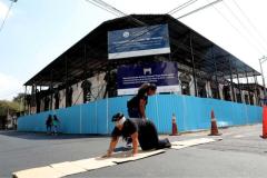 La Casa Rey Prendes: un calvario de olvido en la Calle de la Amargura. 🏚️ Una pieza documental de Francisco Campos que captura la agonía del patrimonio en San Salvador.