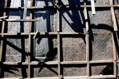 La Casa Rey Prendes: un calvario de olvido en la Calle de la Amargura. 🏚️ Una pieza documental de Francisco Campos que captura la agonía del patrimonio en San Salvador.