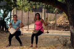 1_Madre-con-su-hija-posiblemente-abusada