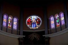 Entra al Museo Virtual de Francisco Campos y redescubre los vitrales que definieron la fe y el arte en El Salvador. Una colección histórica única y limitada.